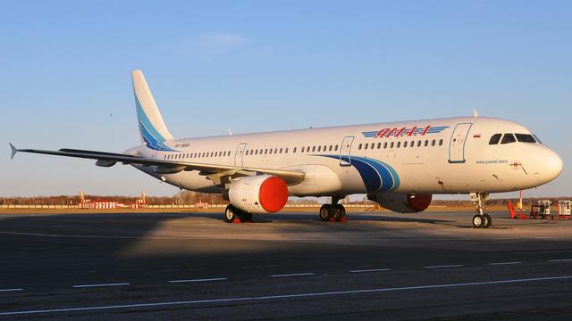 RA-73693:Airbus A321:Ямал